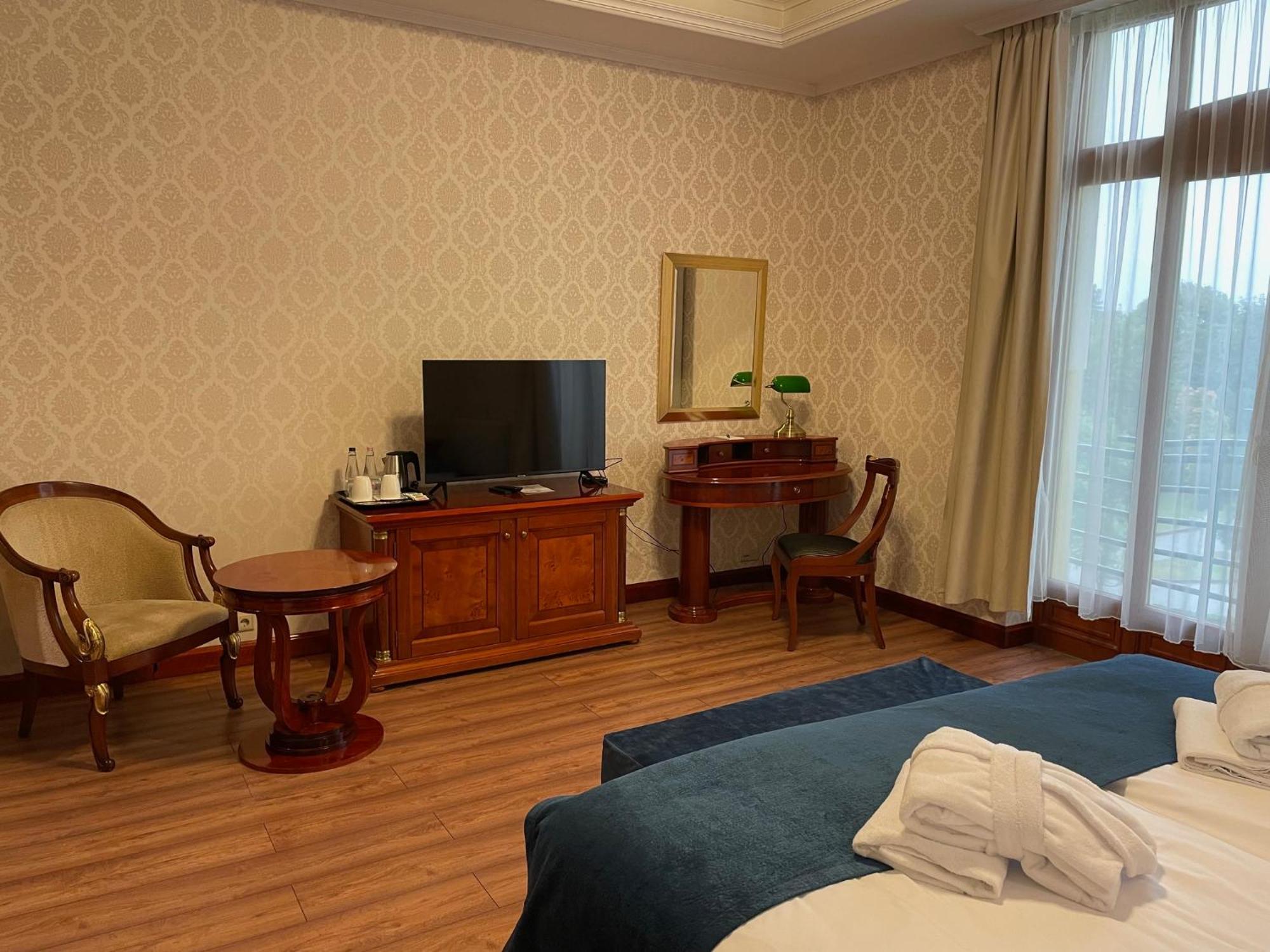 Hotel Golden Palace Göd Zewnętrze zdjęcie