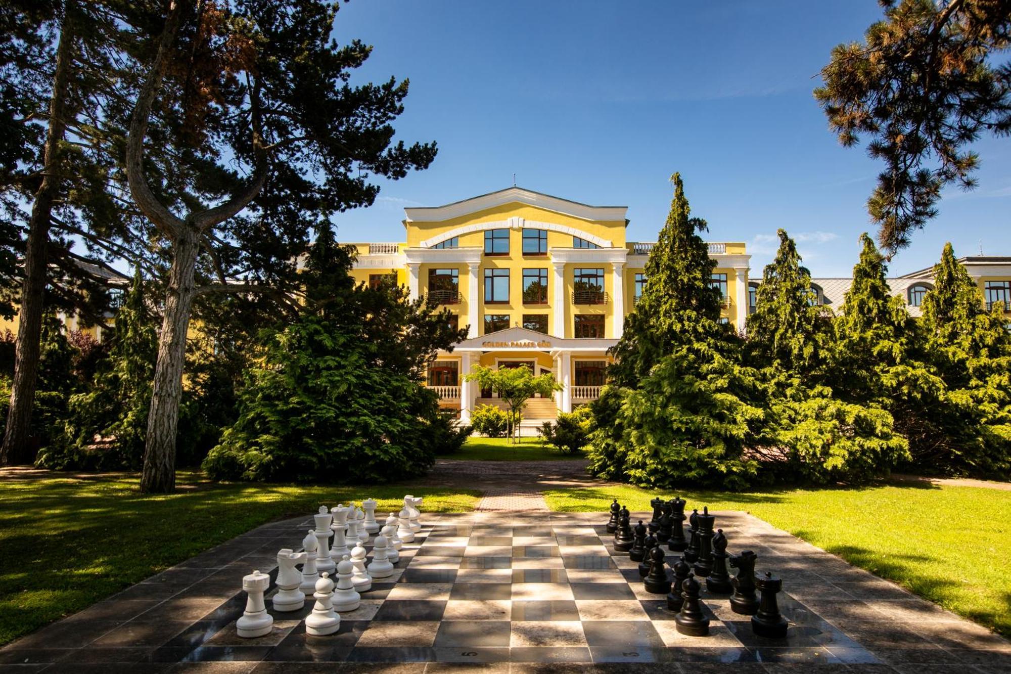 Hotel Golden Palace Göd Zewnętrze zdjęcie