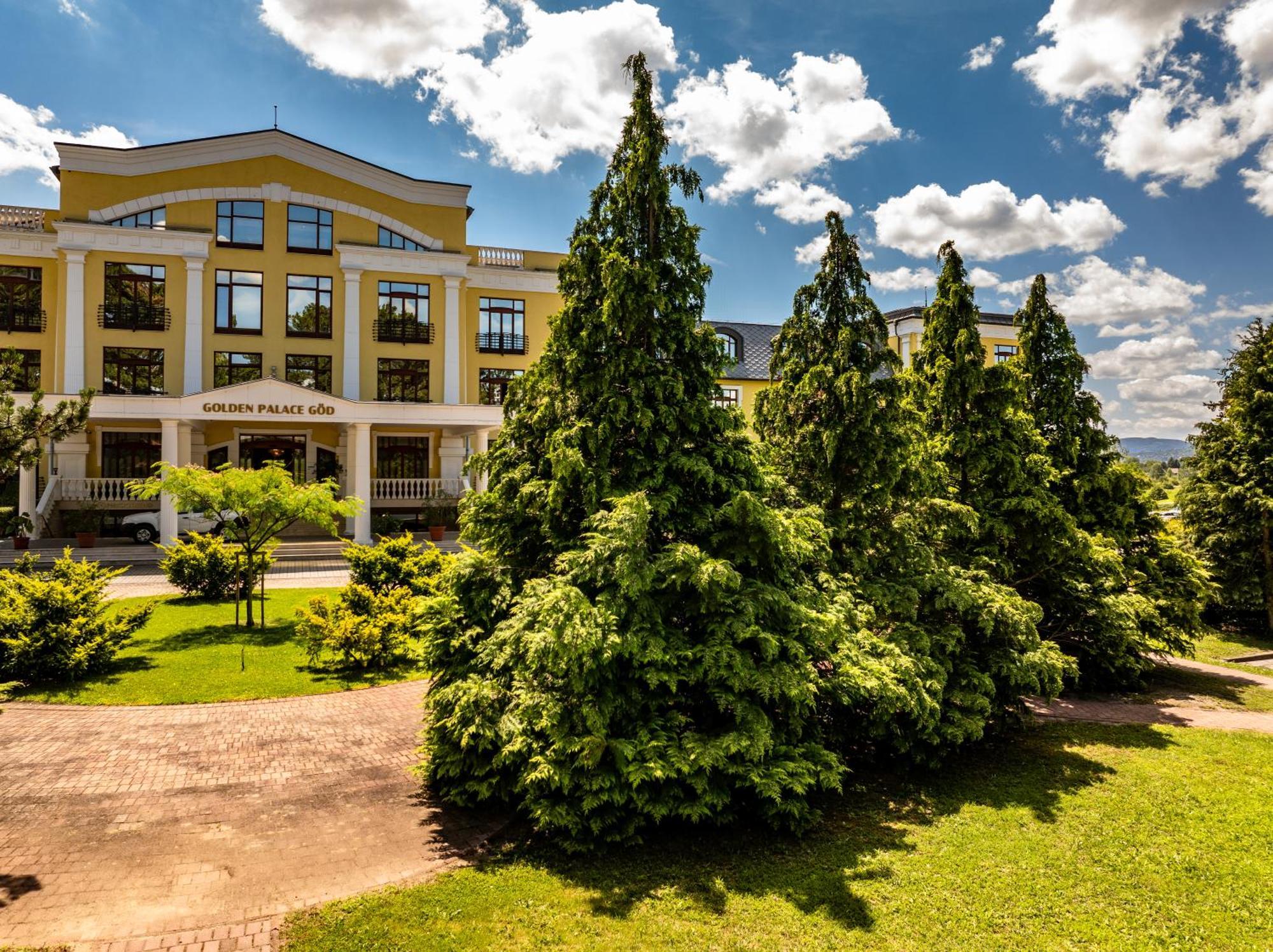 Hotel Golden Palace Göd Zewnętrze zdjęcie