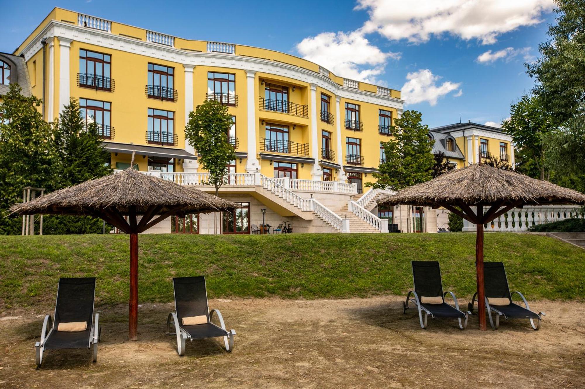 Hotel Golden Palace Göd Zewnętrze zdjęcie