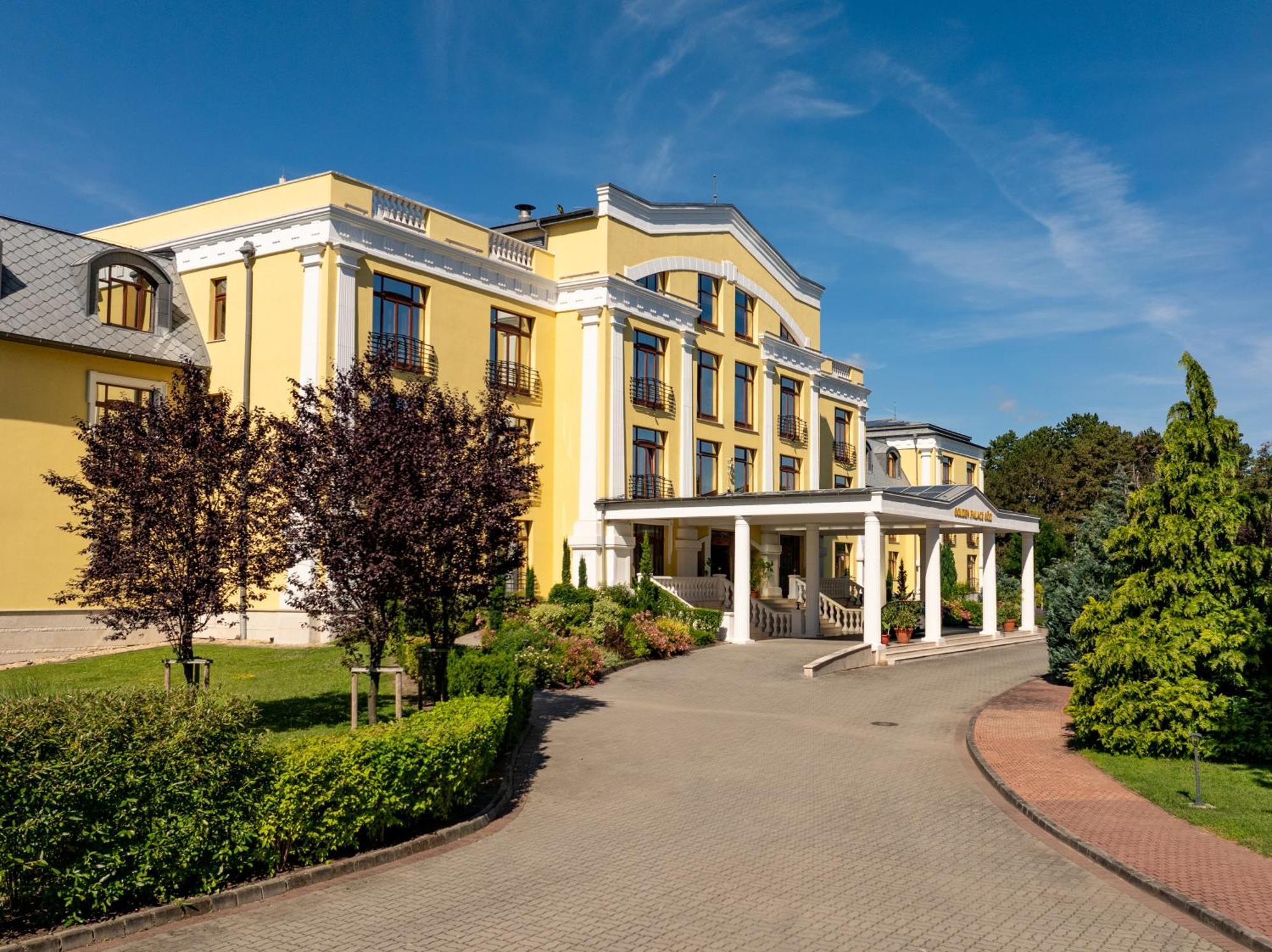 Hotel Golden Palace Göd Zewnętrze zdjęcie