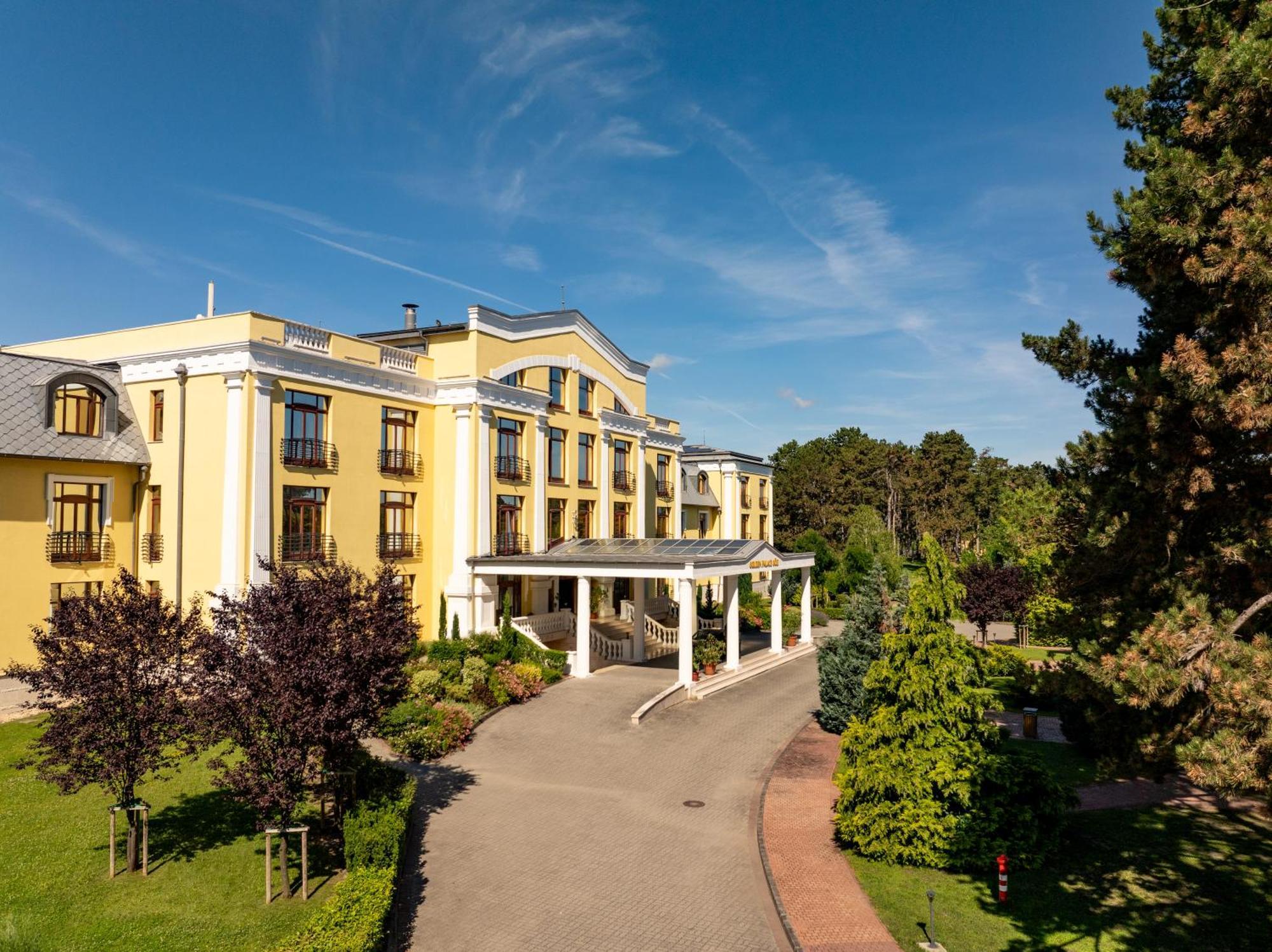 Hotel Golden Palace Göd Zewnętrze zdjęcie